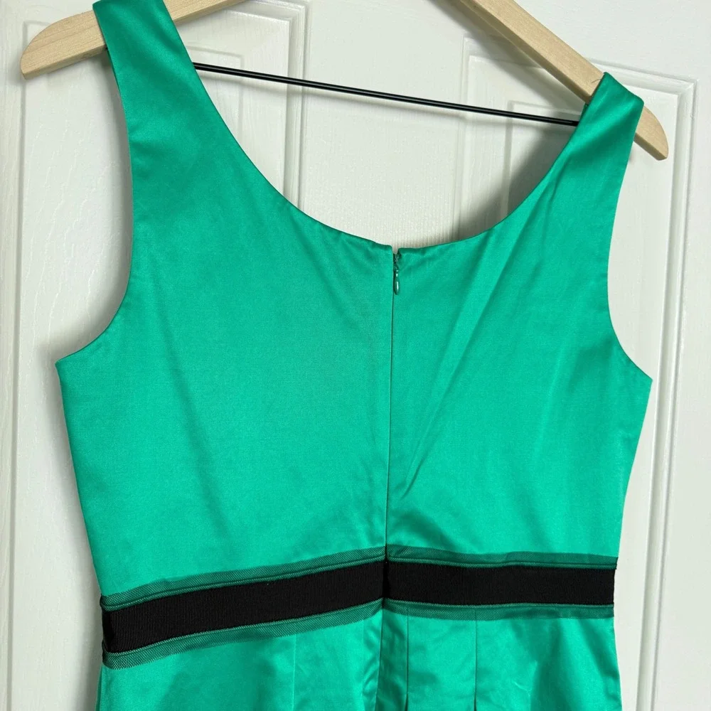 NWT BCBG Max Azria 6 Emerald Green Mini Dress Pleats Black Ribbon Cocktail Party